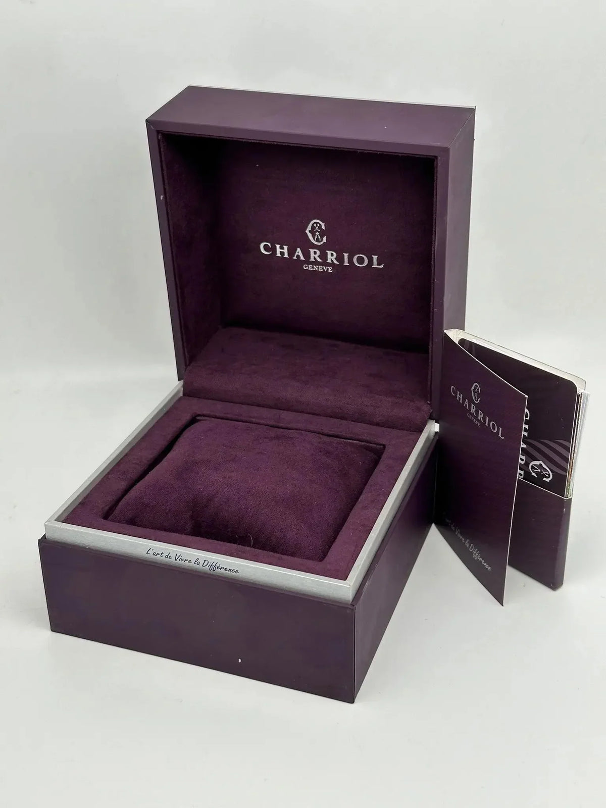 Steel ST30YD.560.009 Ladies Charriol Diamonds MOP Watch Quartz St New Tropez